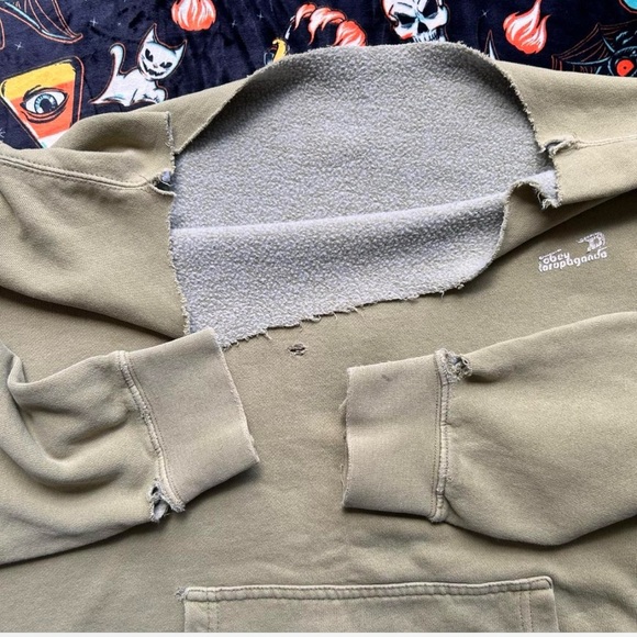 Obey Light Olive Green Sweatshirt Size Medium - Picture 3 of 4